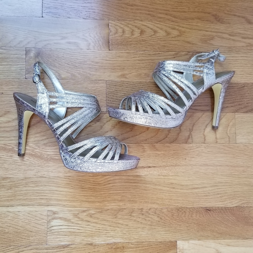 Gold Shimmery High Heel Shoes NIB *Make Offer*